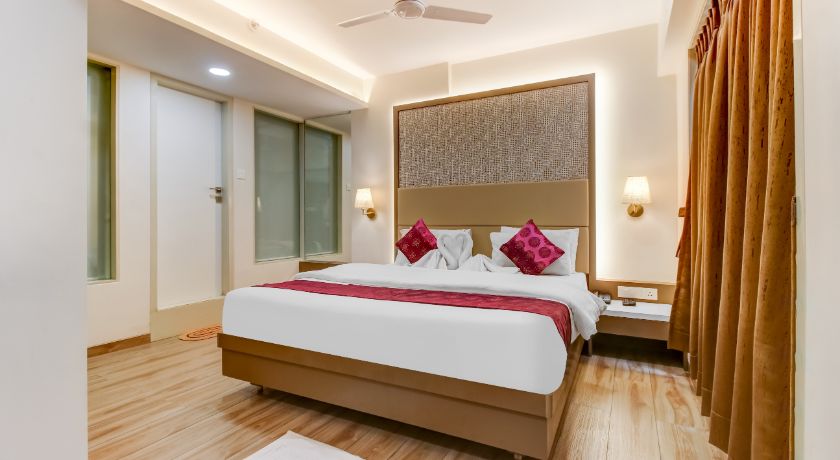 Hotel Grand Mookambika in Navi Mumbai