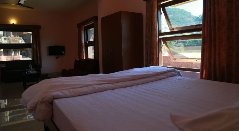 Hotel Malhar Resort in Ratnagiri