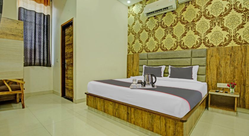 Hotel RD in Zirakpur