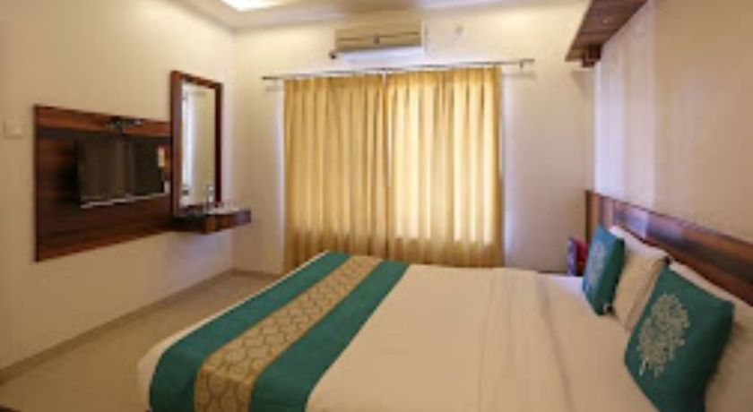 Hotel Satyan Inn in Shirdi