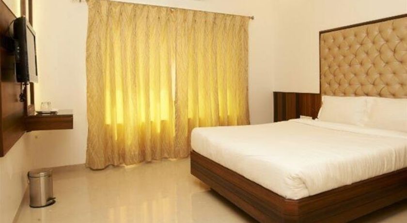 Hotel Satyan Inn in Shirdi