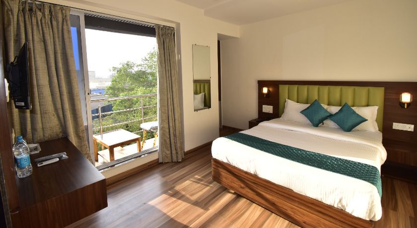 Hotel Candor Amigo in Navi Mumbai