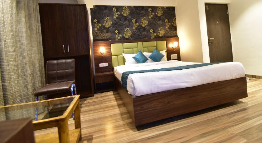 Hotel Candor Amigo in Navi Mumbai