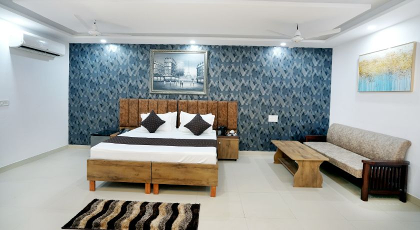 The Royal Retreat  in Delhi