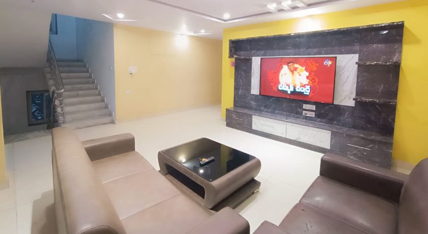 Hotel KP Suites Grand in Hyderabad