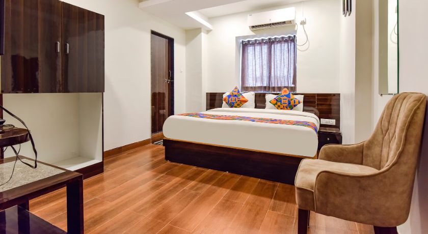 Hotel Sri Krishna in Vadodara