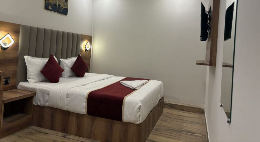 Hotel Crystal Suite in Mumbai