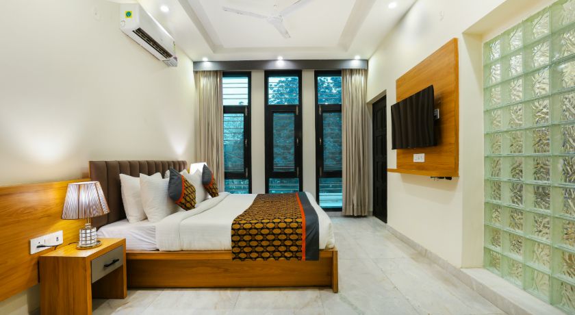 OPO Essential Sector 21 in Gurgaon