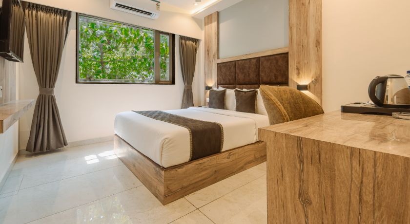 Hotel Silver Park in Mumbai