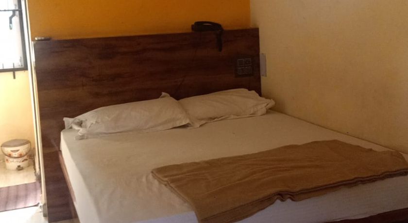 Hotel Nidhi Loadging Boarding in Thane