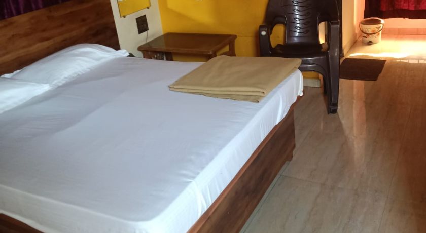 Hotel Nidhi Loadging Boarding in Thane