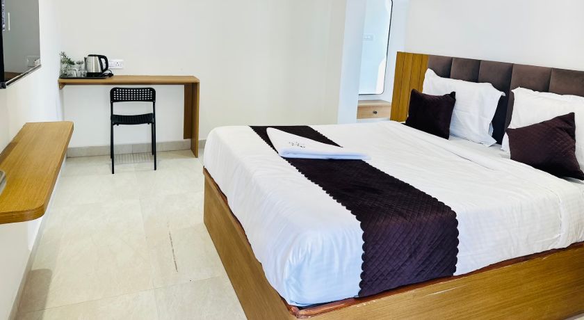 Innzoy Hotels - DLF Road in Hyderabad