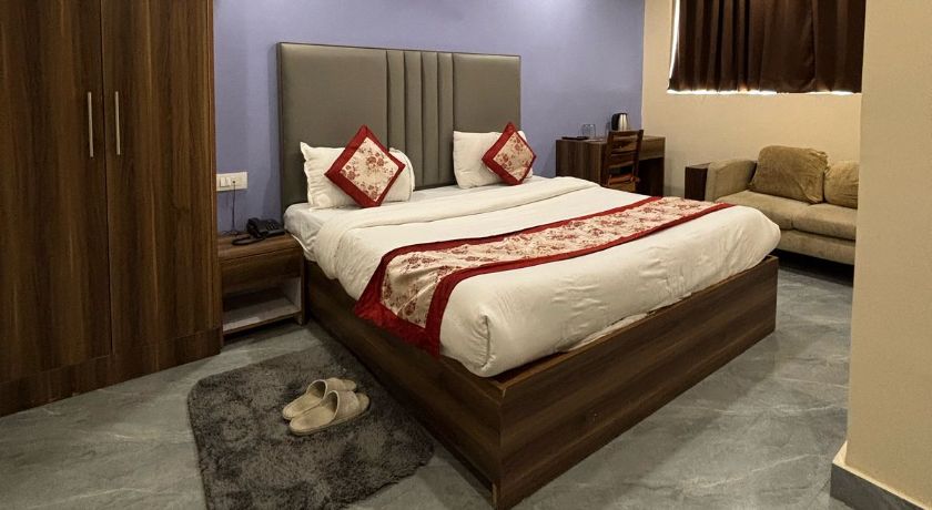 Hotel Mehak Palace in Noida