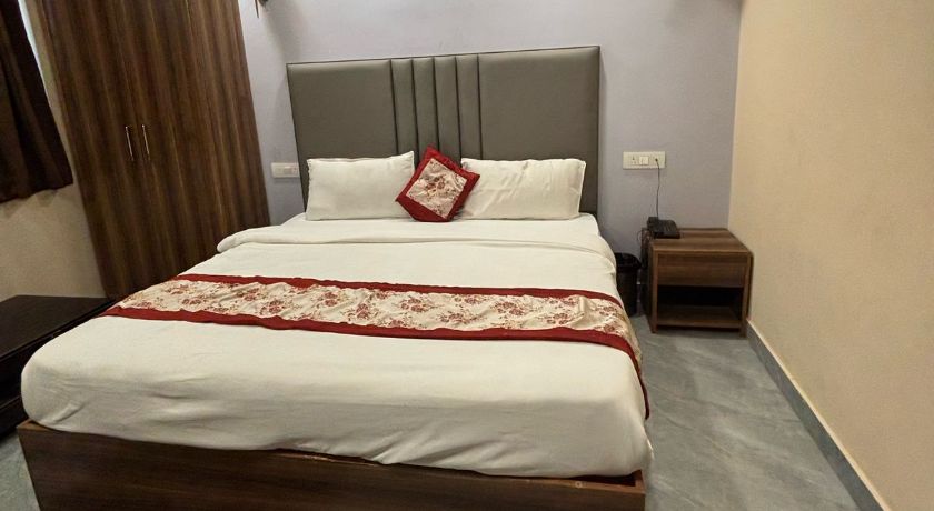 Hotel Mehak Palace in Noida