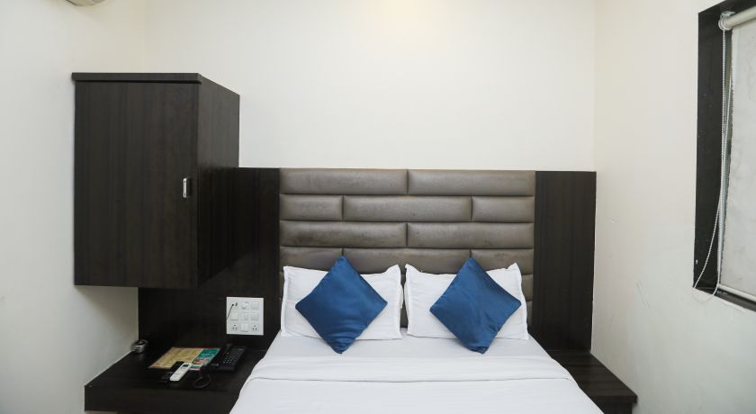 Hotel Adnoc Inn in Mumbai