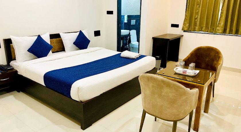 Hotel URS Palace in Indore