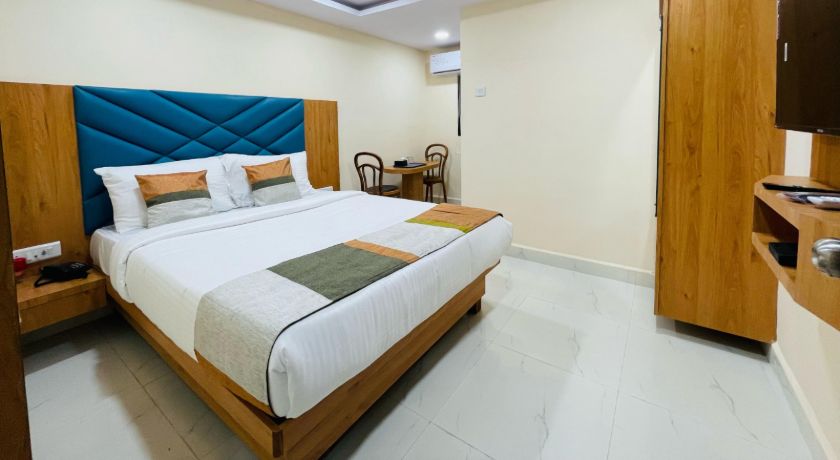 Hotel Riverside Retreat in Thane