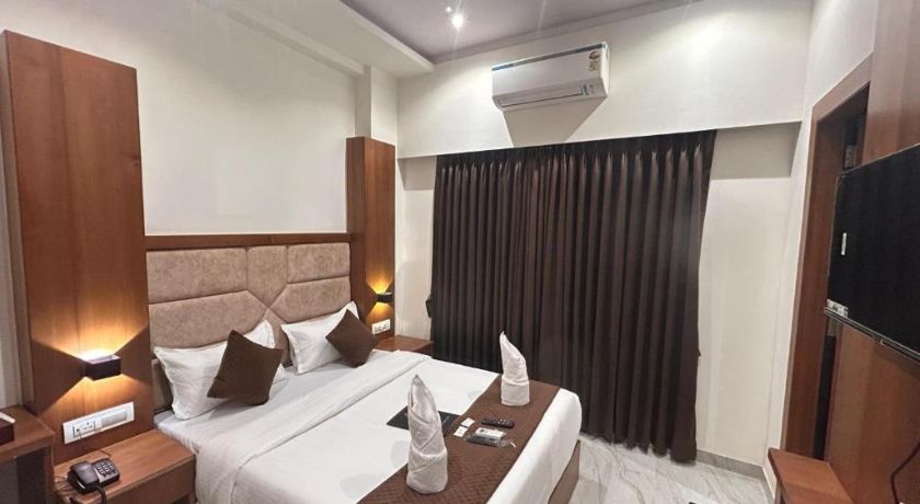 Hotel Sterling Executive in Navi Mumbai