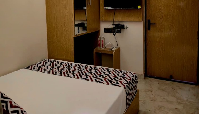 Hotel Shiv Grand in Kanpur