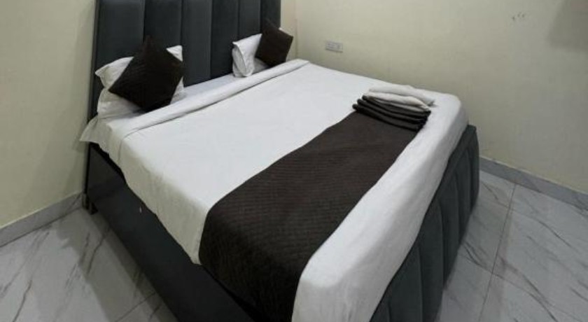 Narayana Stay in Varanasi