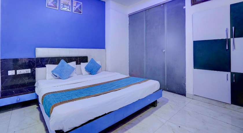 Hotel Season Grand  in Delhi