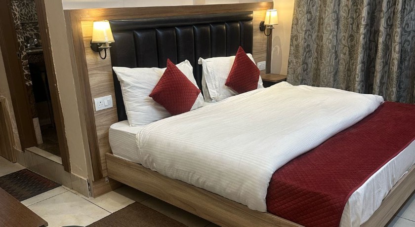 Hotel Grand in Dehradun