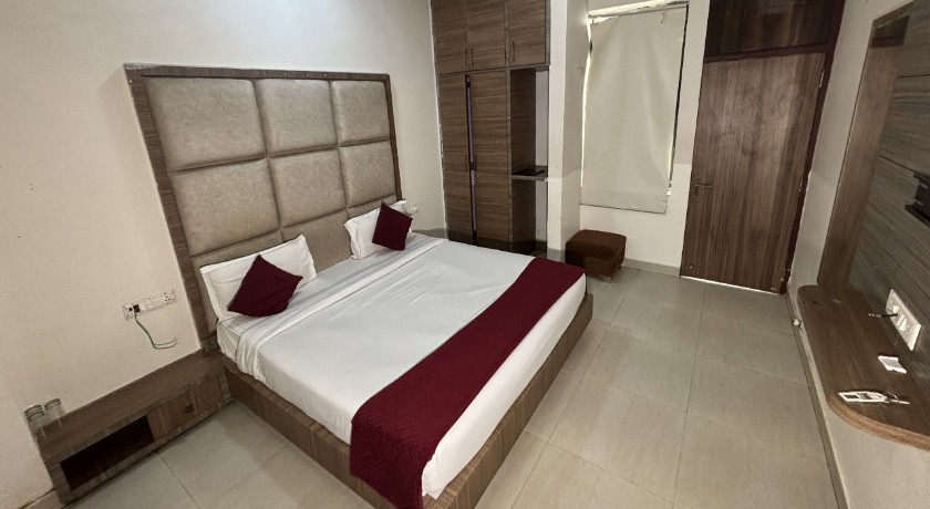 Hotel Season Park 2 in Jaipur