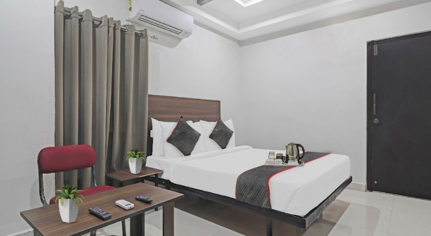 White House Leo in Hyderabad